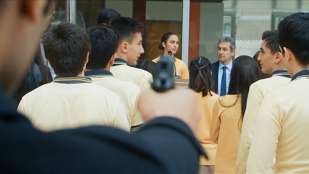 زوجها اجا لنص مدرستها ليخلص عليها