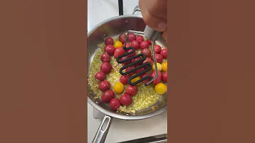 Jak vyrobit 15 oz rajčatové omáčky z pasty?
