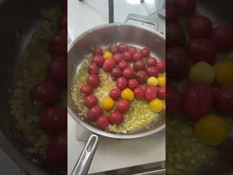 Wideo: Aldi Mamia Pasta Bolognese Etap 2 Recenzja
