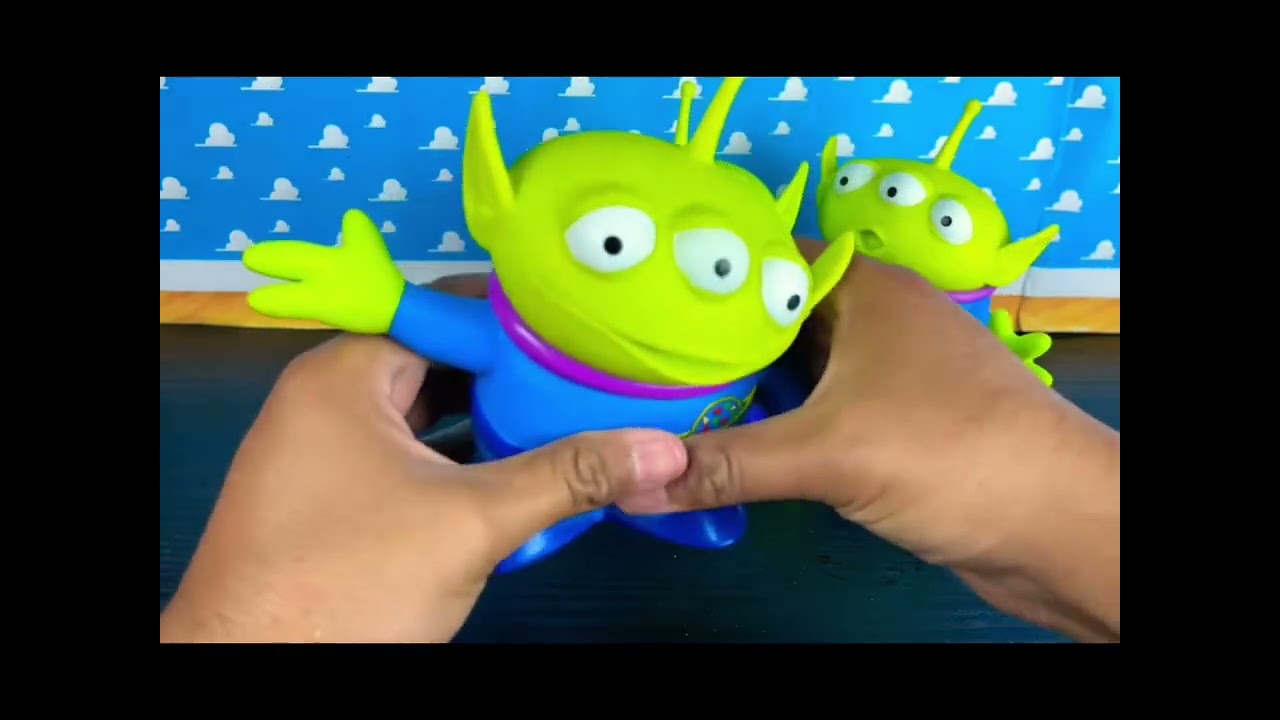 Toy Story Doll Three Eyes Alien Kids Toys (unfortunately not a squeaky toy)