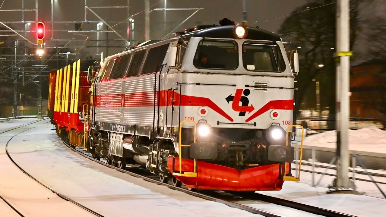 Winter on the Swedish Railway part 18 - Trains in Karlstad