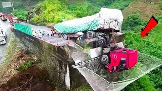 25 AMAZING idiots Truck \& Car Driving Skills - Crazy Truck Fails - Truck, Car Disaster Compilation