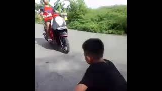 Download Lagu Video Lucu babuhan bahari eps.3 MP3