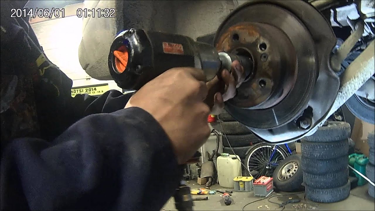 mercedesbenz w124 200d vetarin vaihto.cv axle exchange (DIY) YouTube