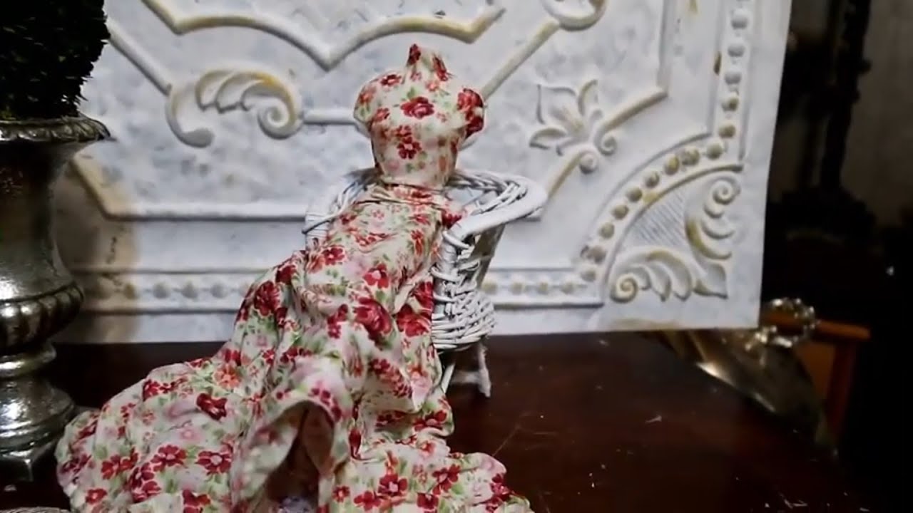 💗How To Make One Of My Mannequin Dress Decorations👗👒💕 