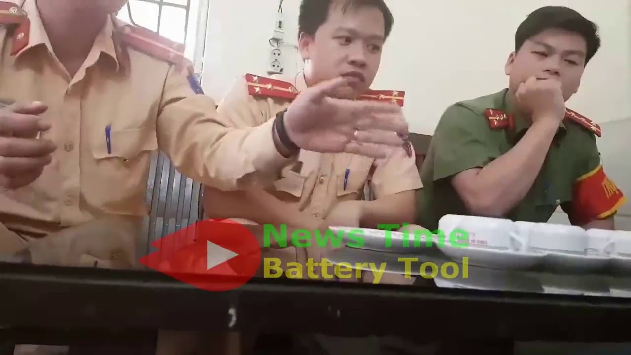 Cận Cảnh Bác Tài Xế Đình Sang làm việc với CSGT Văn Lâm Hưng Yên