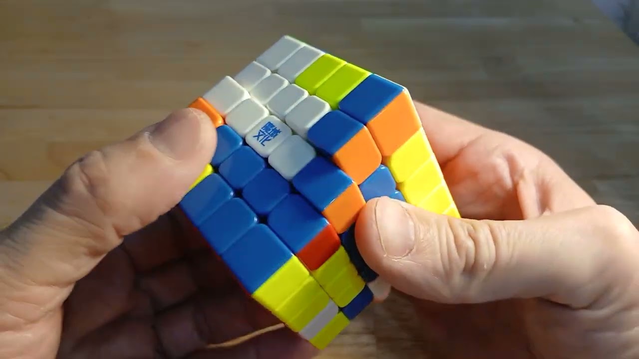 Assembling a Rubik's Cube 5x5 with a method that anyone can learn
