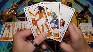 ALGUIEN SIENTE ALGO POR MI? QUIEN ES ESA PERSONA QUE ME DESEA? TAROT INTERACTIVO