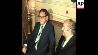SYND 11 10 74 KISSINGER MEETS SADAT AND FAHMI IN CAIRO