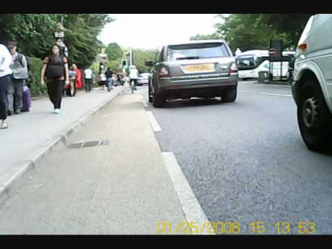 YK06DHT DPD Couriers Merging Lane 