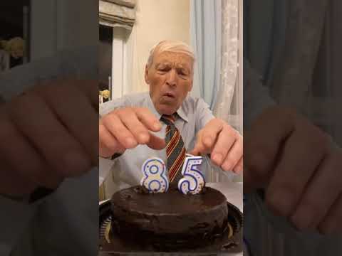 شايب يحتفل بيوم ميلادة 85 ردت فعله لمى وضعو الرقم 58 Shorts