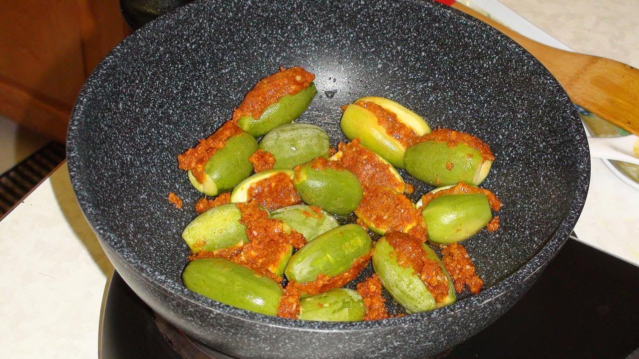 Bharela Parval or Parwal Ravaiya or Kalonji Stuffed Point Gourd