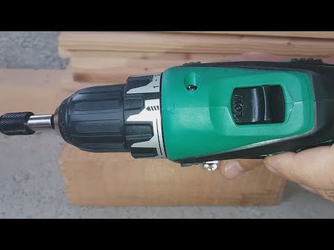 Screwing and drilling with the little Hitachi DS10DAL, 10.8V Screwdriver