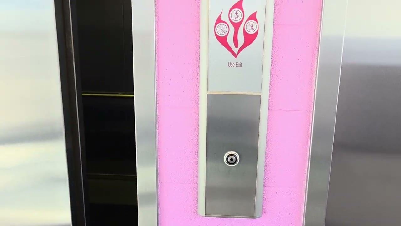 ナポレオンヒルプログラム　HSS Kone MonoSpace 500 MRL Traction Elevators at the BMO Harris Bank