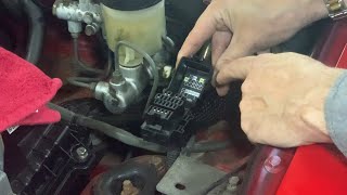 Checking and Clearing the Codes on a 1990-1993 Mazda Miata MX-5 NA