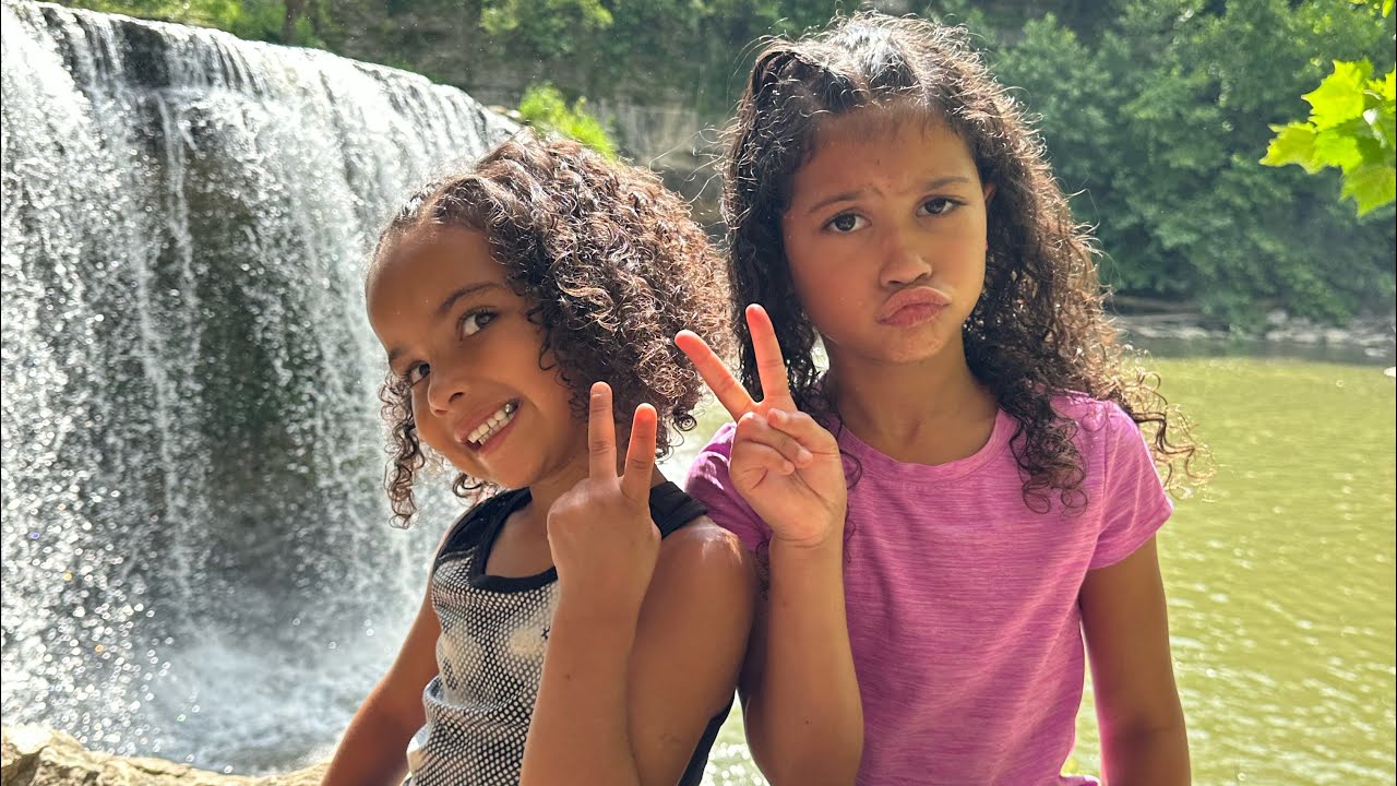 Come along on a hike with us ! - YouTube