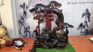 Cụ Di Lạc ngồi gốc tùng gỗ trắc