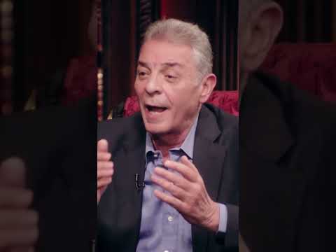 محمود حميده يتقمص دور جده وكان بيمر علي الغيطان بتاعته بداله السيرة 