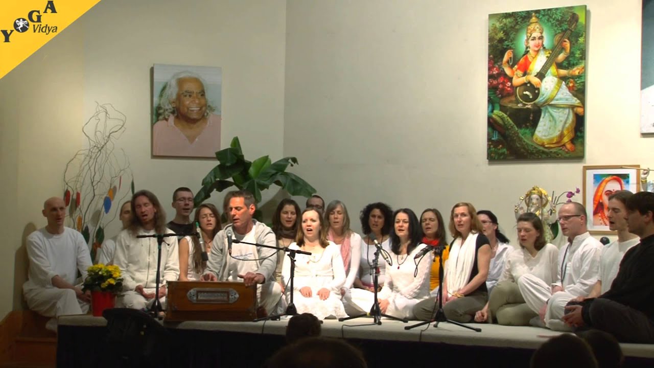 Gayatri Mantra mit Janajanmadi und der Ayurveda Gesundheitsberater Ausbildung meditation for anxiety
