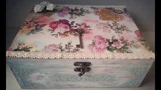 How to decor a vintage wooden box with decoupage and chalk paint. We have used rice paper to make decoupage and chalk paint 