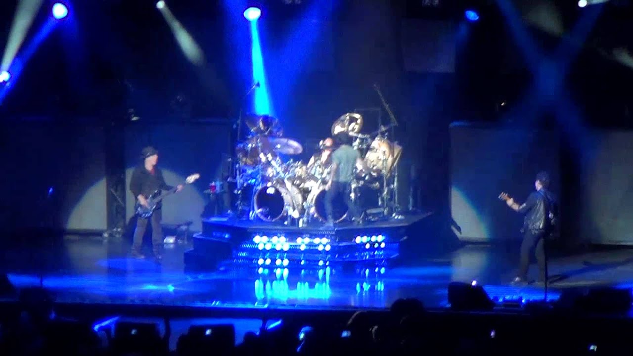 Arnel Pineda in Vancouver 2012Dec3