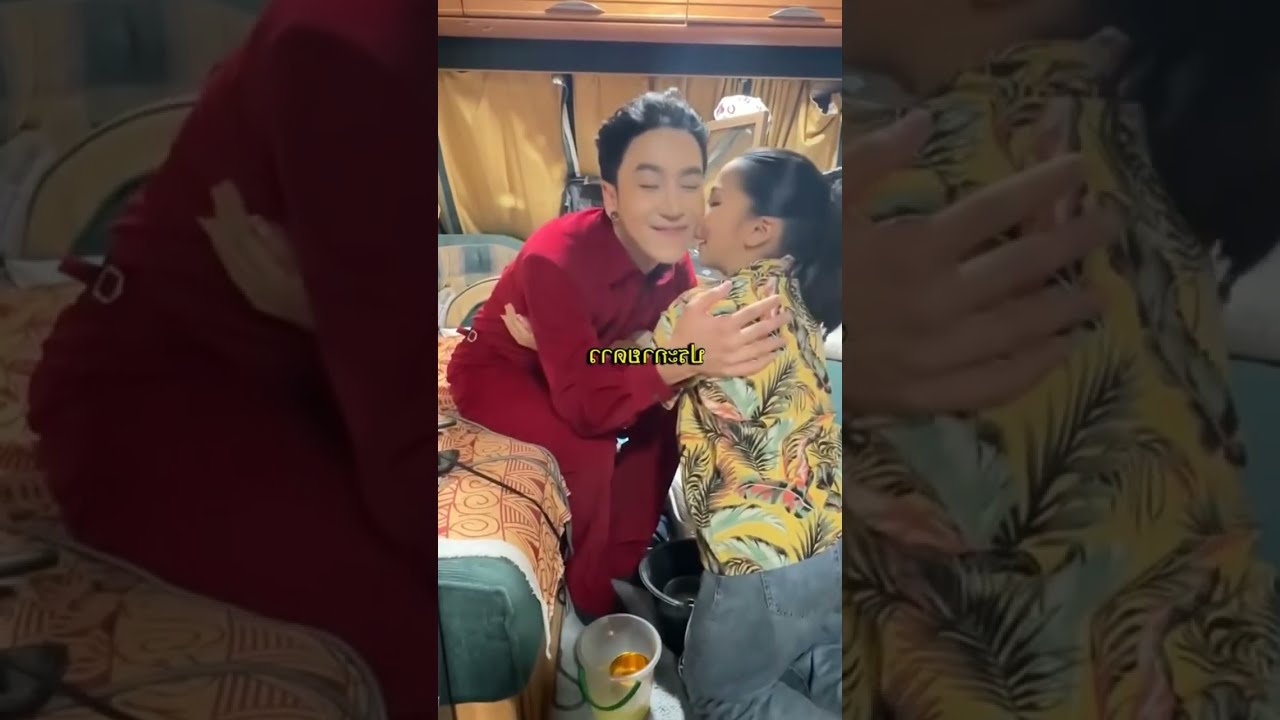 อบอุ่น!!น่ารักลูกจ๋ารดน้ำพ่อจ๋าขอพรน่ารัก