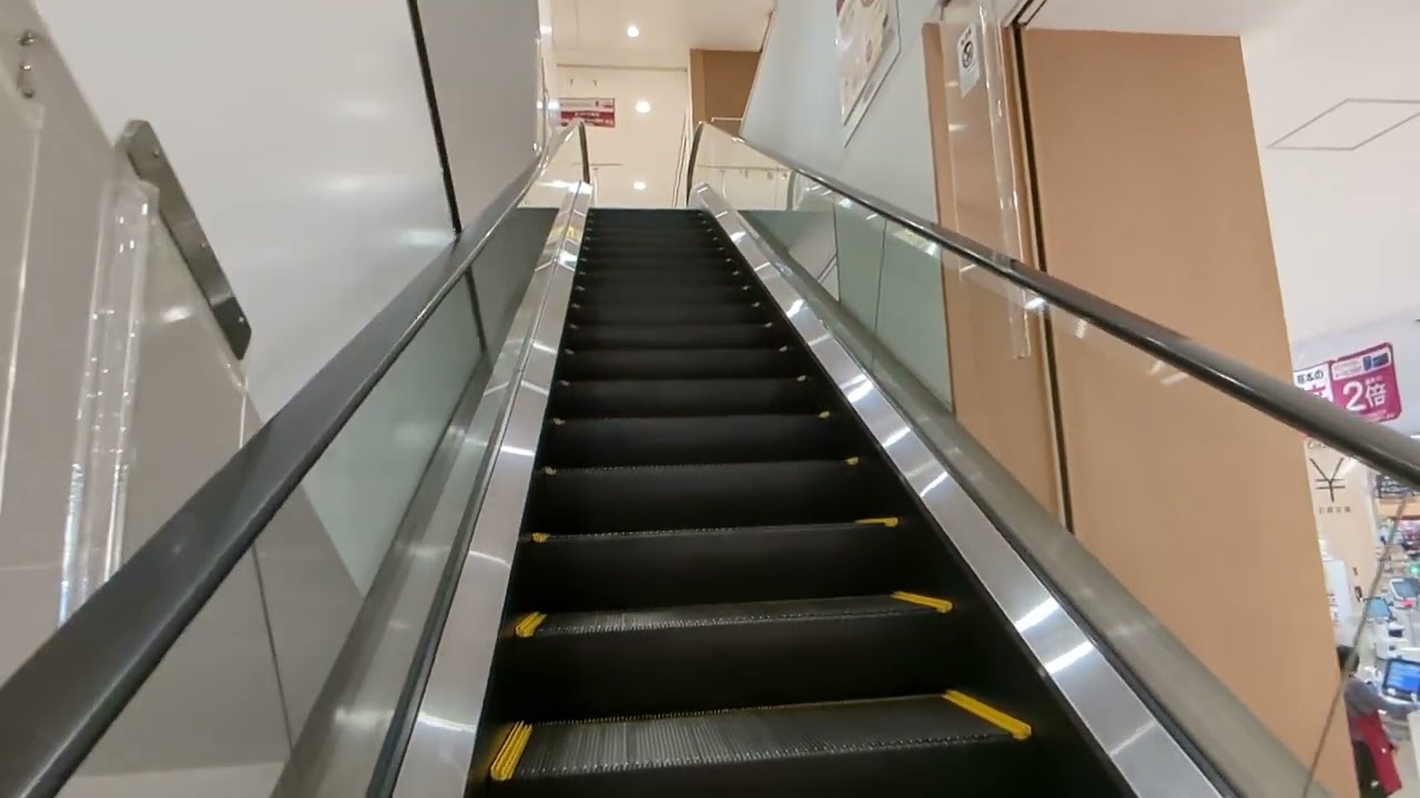 イオンモール春日部　エスカレーター　①上り