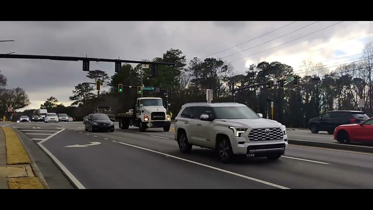 Truck spotting in Duluth ga
