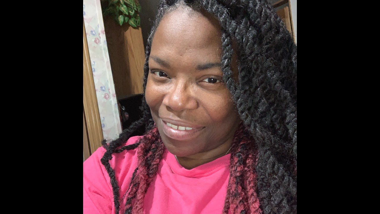 Zoe Abrigos is live!