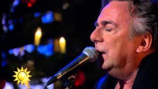 Rikard Wolff framför Jacques Brels klassiker 'Ne me quitte pas' - Nyhetsmorgon (TV4)