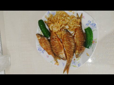 ЖАРЕНАЯ ПЛОТВА С ЛУКОМ!!! МЕЛКИХ КОСТОЧЕК НЕ БУДЕТ👨‍🍳