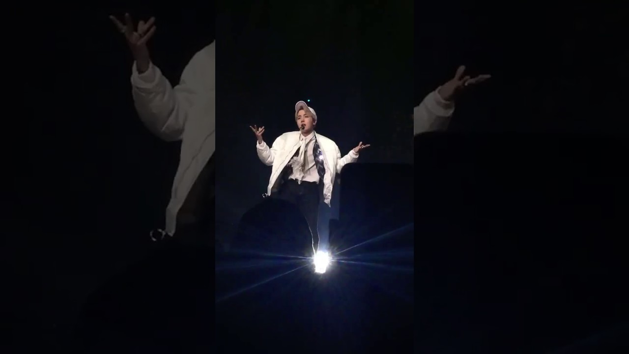 [170329] Fancam BTS The Wings Tour in Chicago - Mama (J-Hope Solo) - YouTube