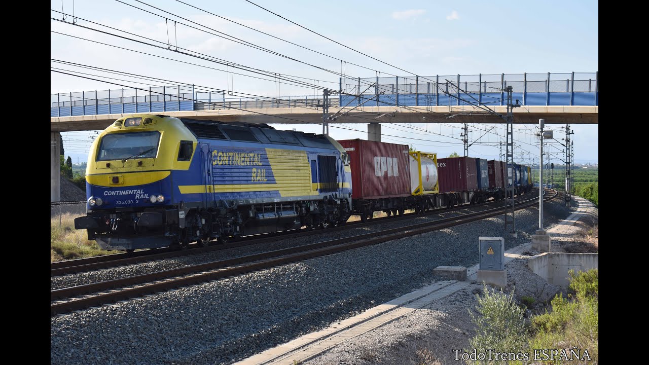 Día de trenes en el túnel de l'Ènova Manuel
