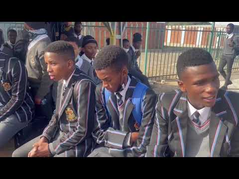 Mantombazana,Maka Nontsikelelo gwijo