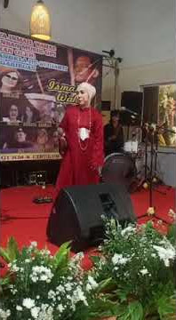 MAYA ANGELA  BANGKU TUA