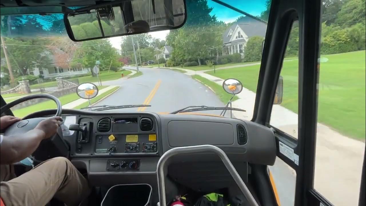 I get the bus to school. I get the bus to school