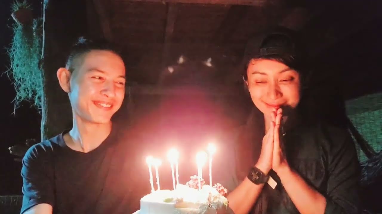 สุขสันต์วันเกิดน้องแดงที่รัฐกะเหรี่ยง