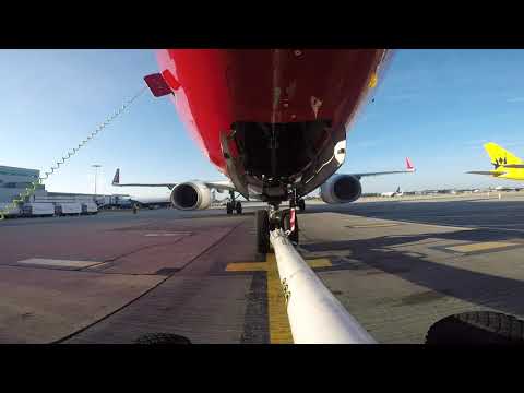 Ramp Life: Norwegian B737-8 pushback HD (20 June 2017)