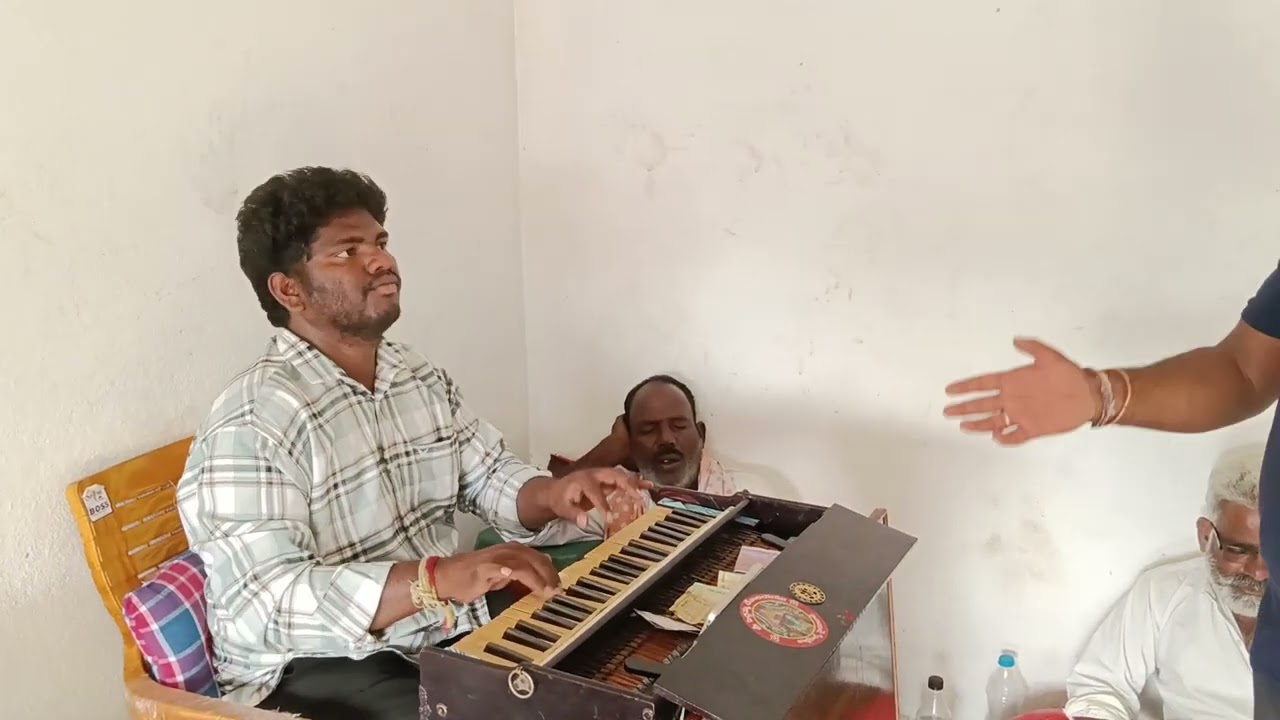 1.2.26.ప్రాక్టిసులో మొలగవల్లిరవికుమార్. పాడిన పద్యం 9676235766...hm తిక్కయ్య 