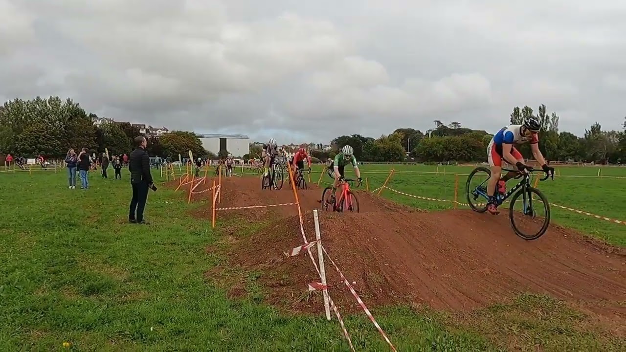 South west cyclocross round 3 Torbay velo Park.....the rollers! YouTube
