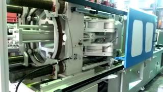 External toggle clamping acting