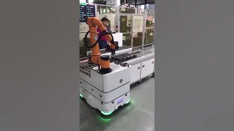 Intelligent AGV for efficient order fulfillment and processing. #innovation #logistic #supplychain