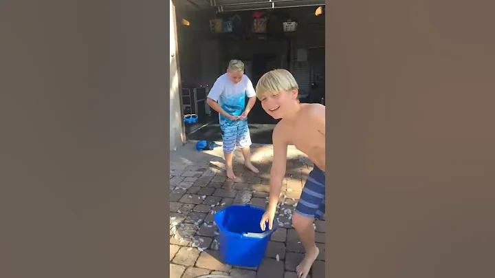 Ice bucket challenge