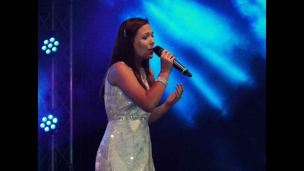 'O Surdato 'Nnammurato' - Popular Italian Song by 14 year old Agne G.