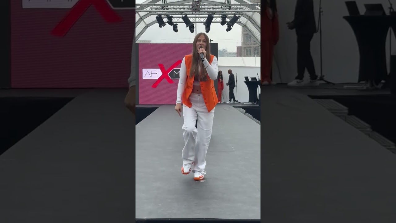 Salomee Sky feat. Purple Dove in 