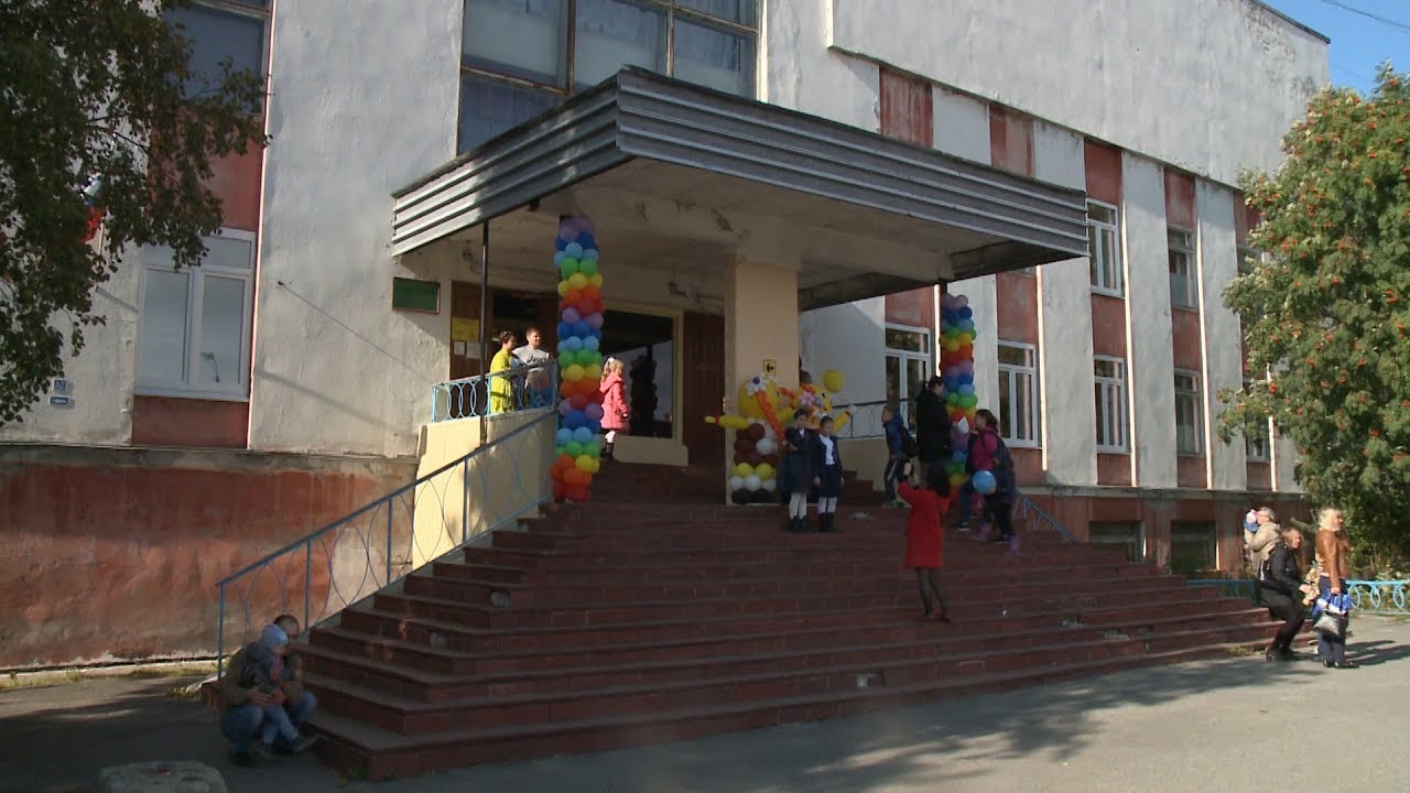 Апатиты дом творчества фестивальная. Дом творчества апатиты. Дом творчества апатиты. Преподаватель по геологии. Дом творчества апатиты.