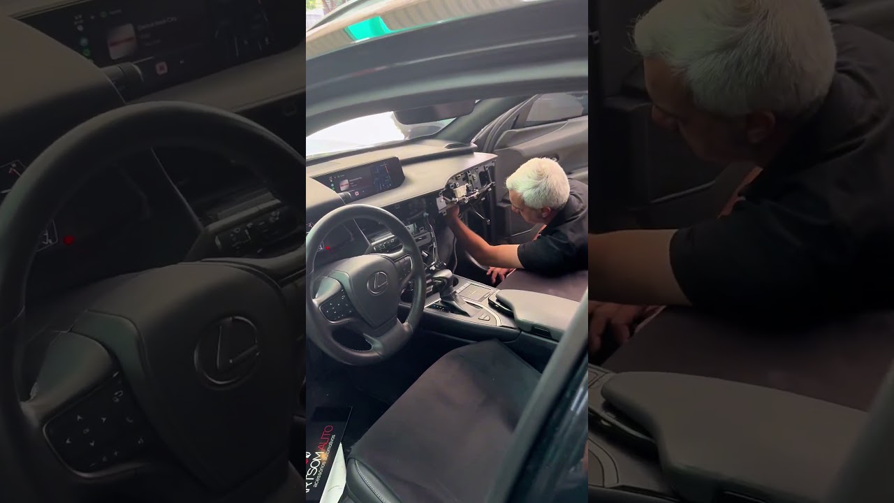 Lexus UX250h - Instalação CarPlay mídia original - ArtsomAuto