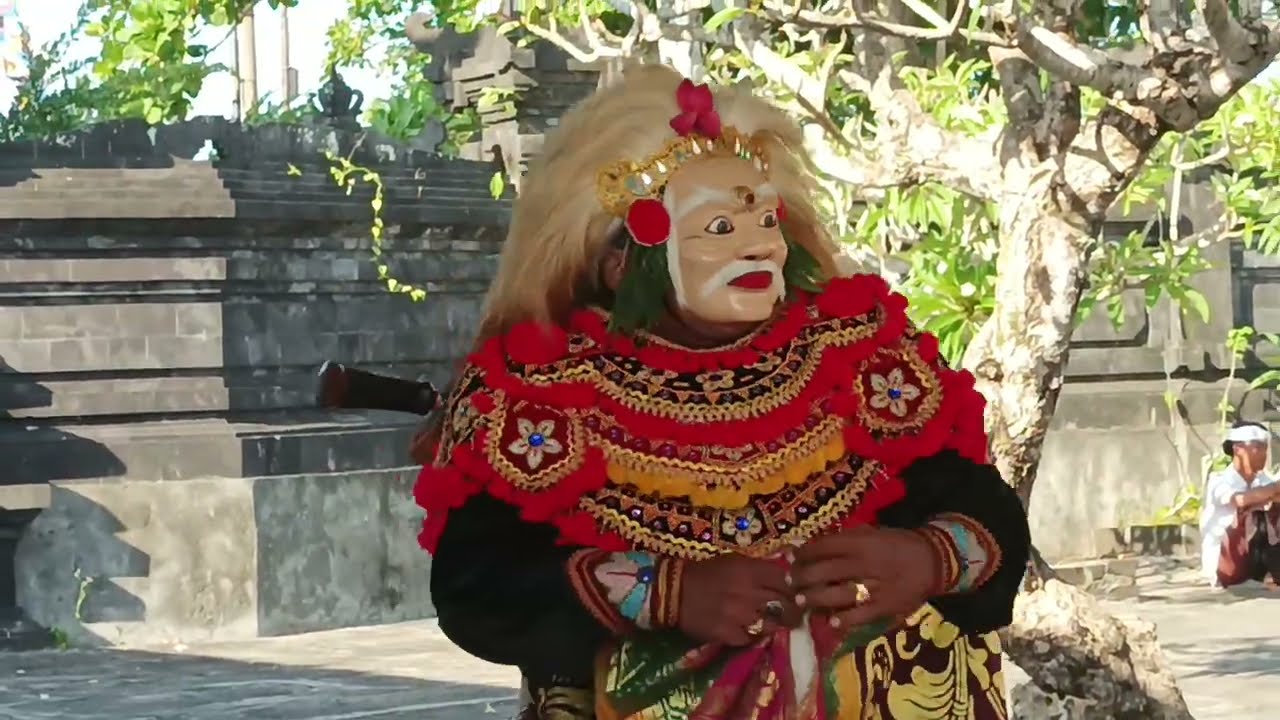 topeng tua  ( jro suganda) pura masuka