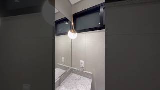 Iluminação no banheiro