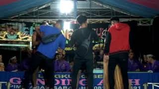 Download lagu 18 bagaikan langit dan bumi gending asih live cacaban   negarajati cimanggu